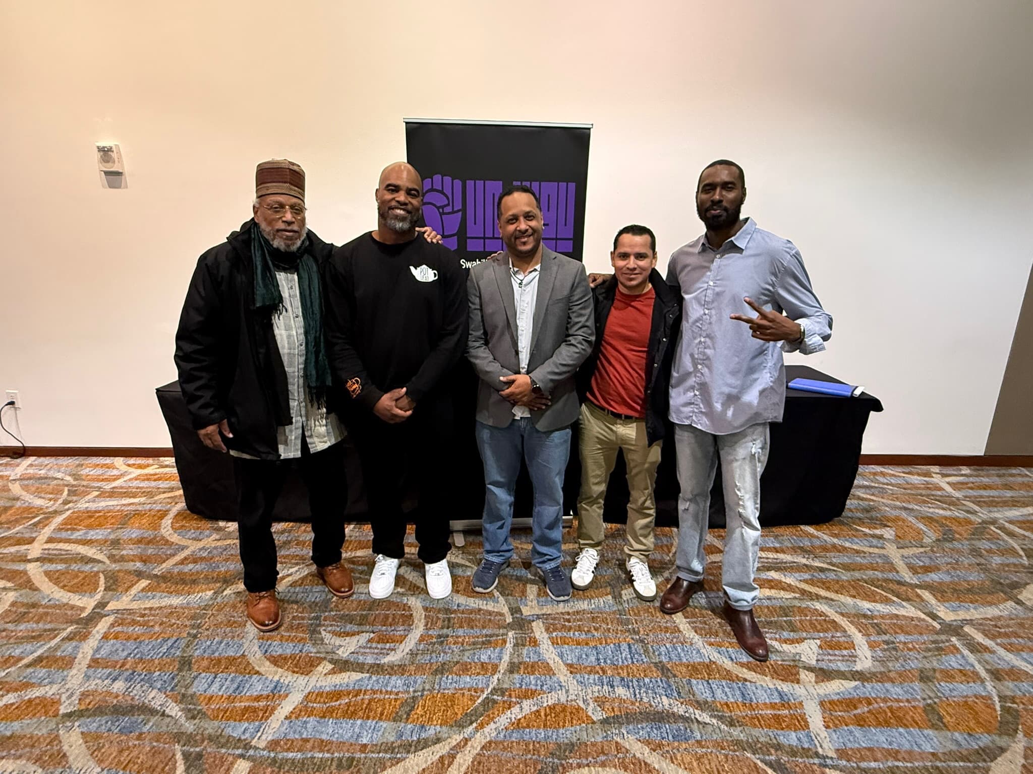 Attendees settling into a Chop-It-Up session