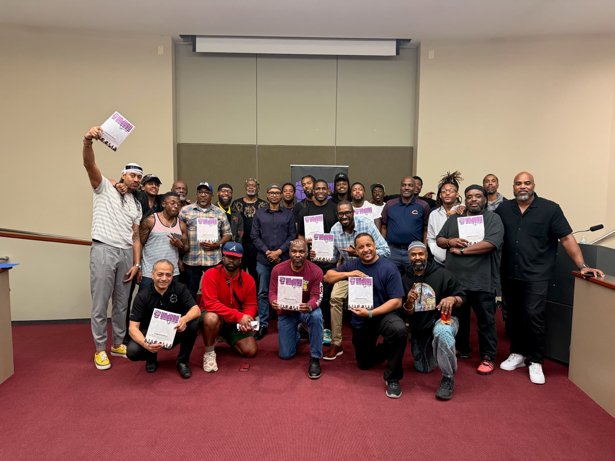 Undugu Speaks audience from a second angle